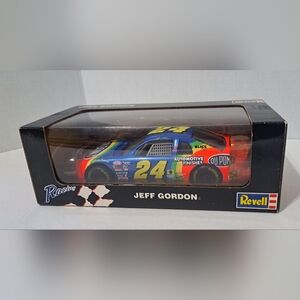 Nascar Vintage 1996 Jeff Gordon #24 Revell 1/24 Diecast Racecar